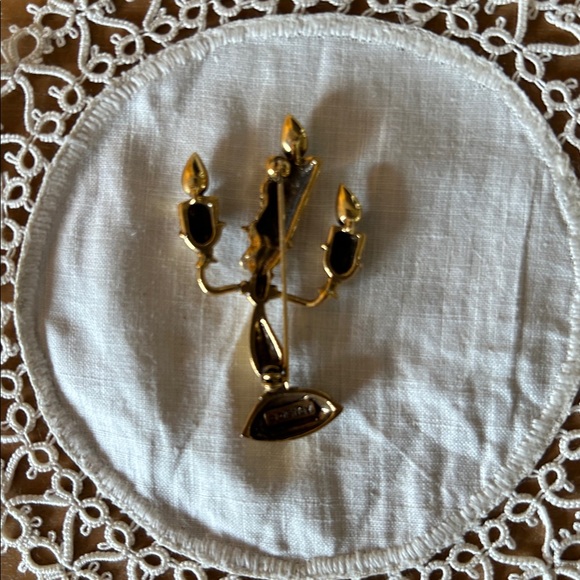 Lumiere Candelabra Brooch - Picture 4 of 4